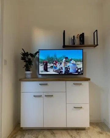 Joli F2 En Rez-de-jardin Avec Terrasse Lägenhet *